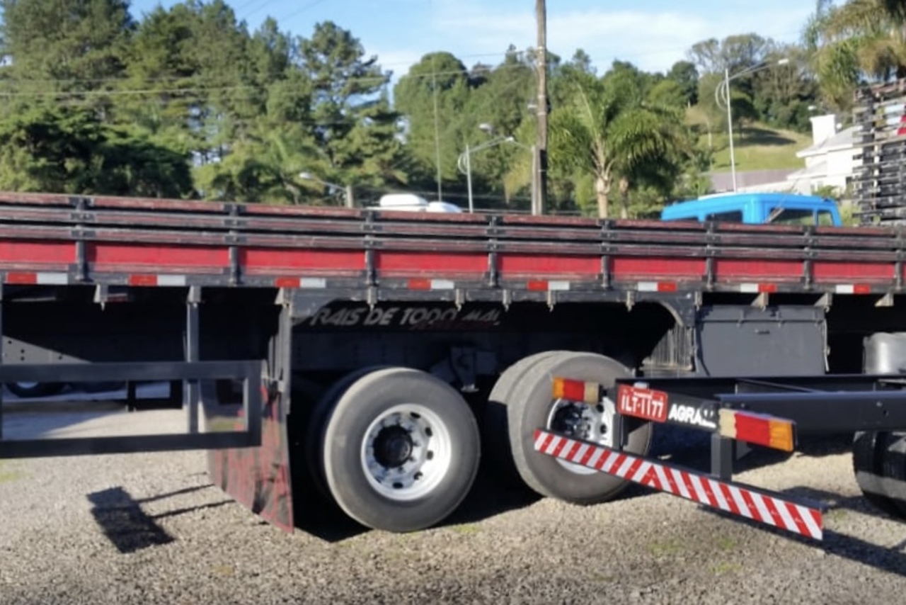 Volkswagen 24-250 E Constellation 3-Eixos - 12/12 6