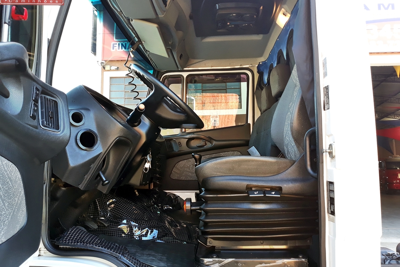 Mercedes Benz MB 2324 - 15/15 11