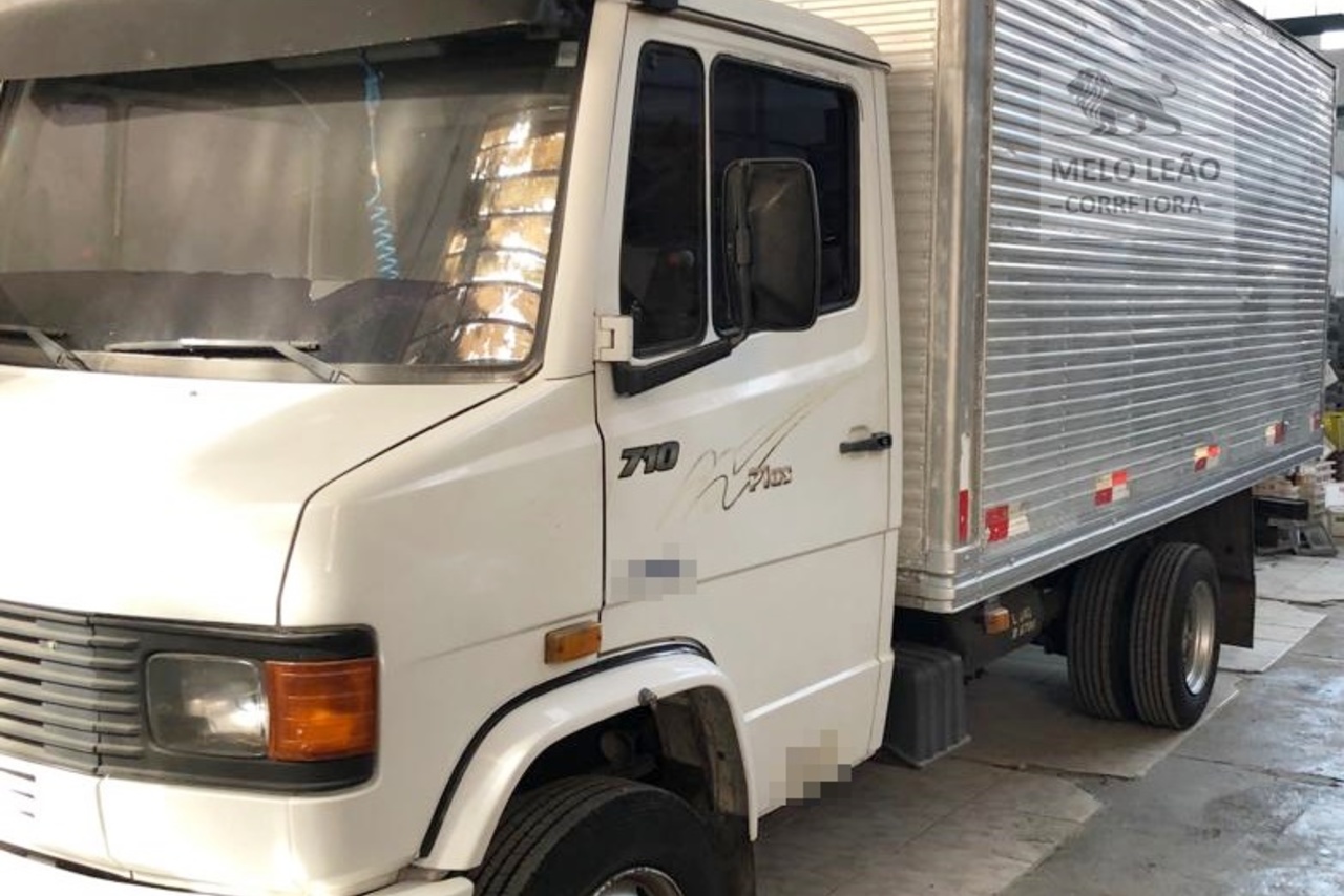 Mercedes Benz MB 710 - 05/05 6