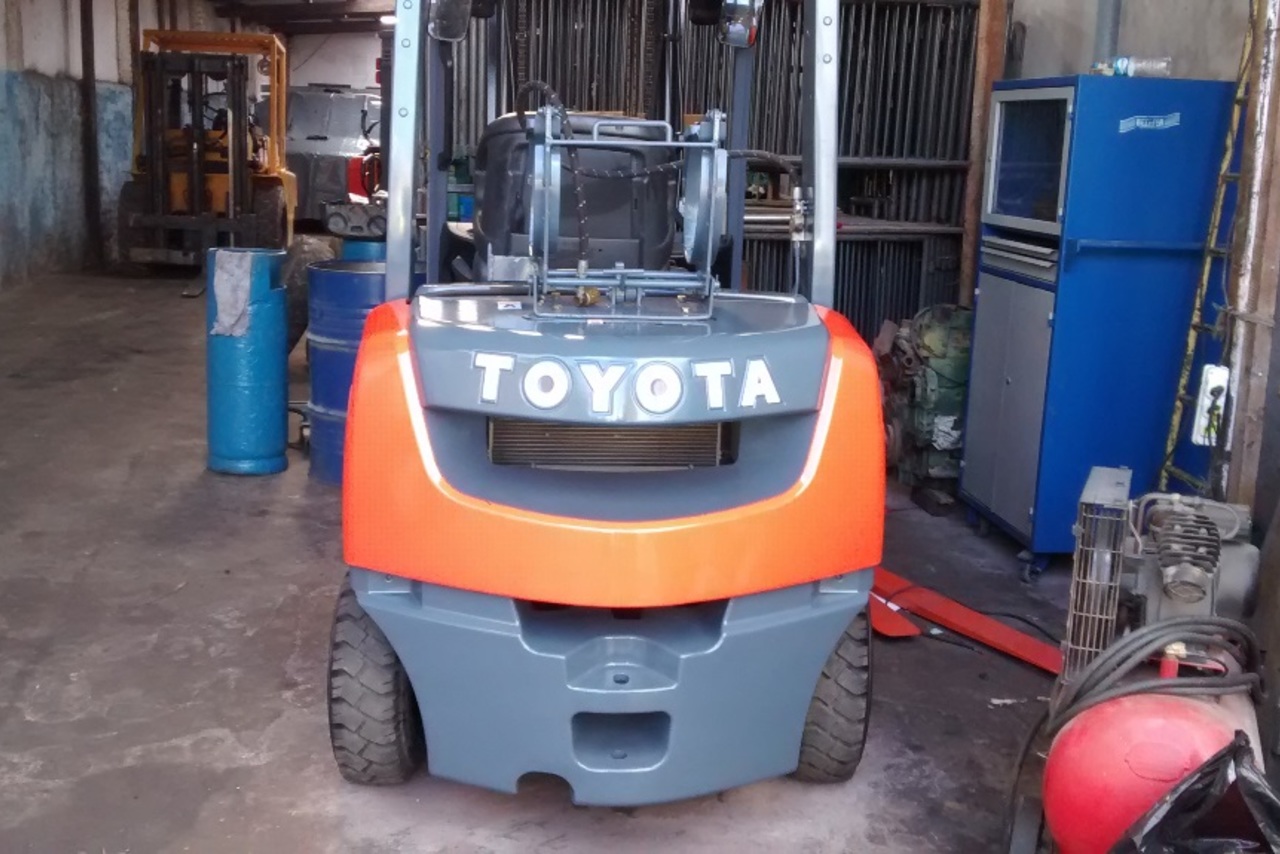 Toyota 8FG25 - 10/10 2