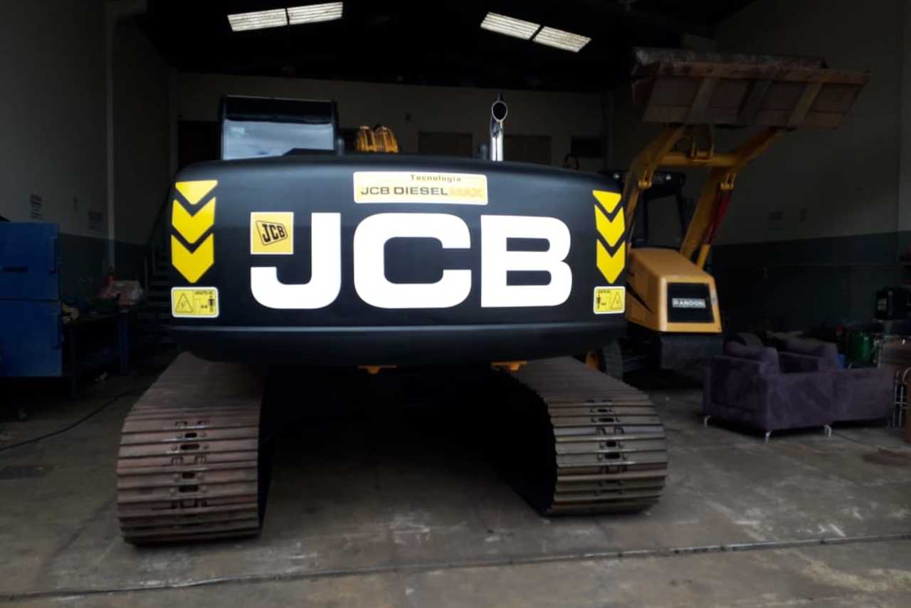 JCB JS200 LC - 13/13 2