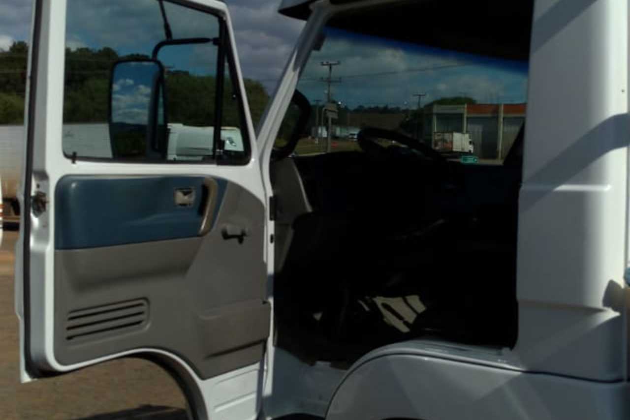 Volkswagen 8 150 - 06/06 3