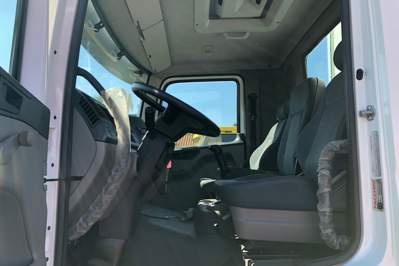 Volkswagen 15-180 E Constellation - 11/12 6