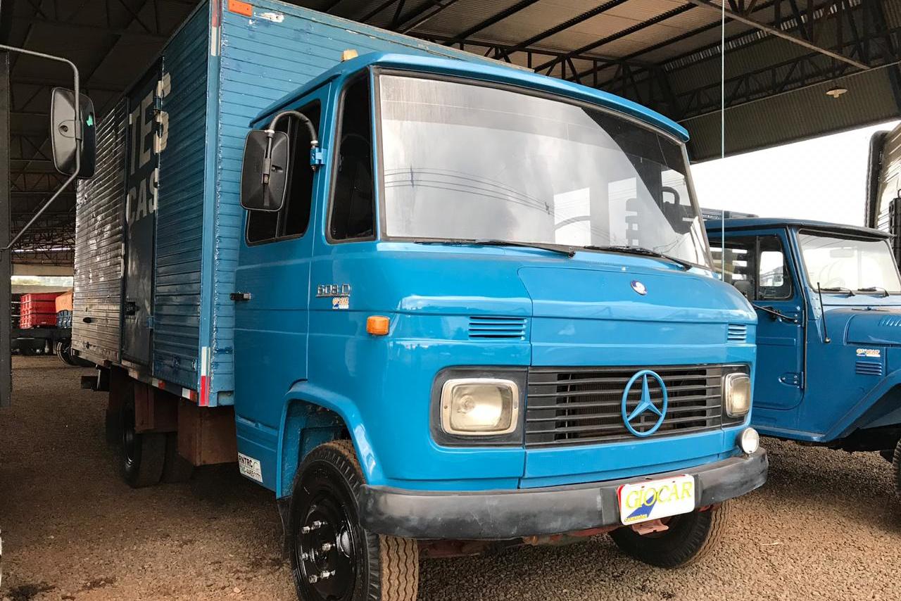 Mercedes Benz MB 608 - 82/83 3