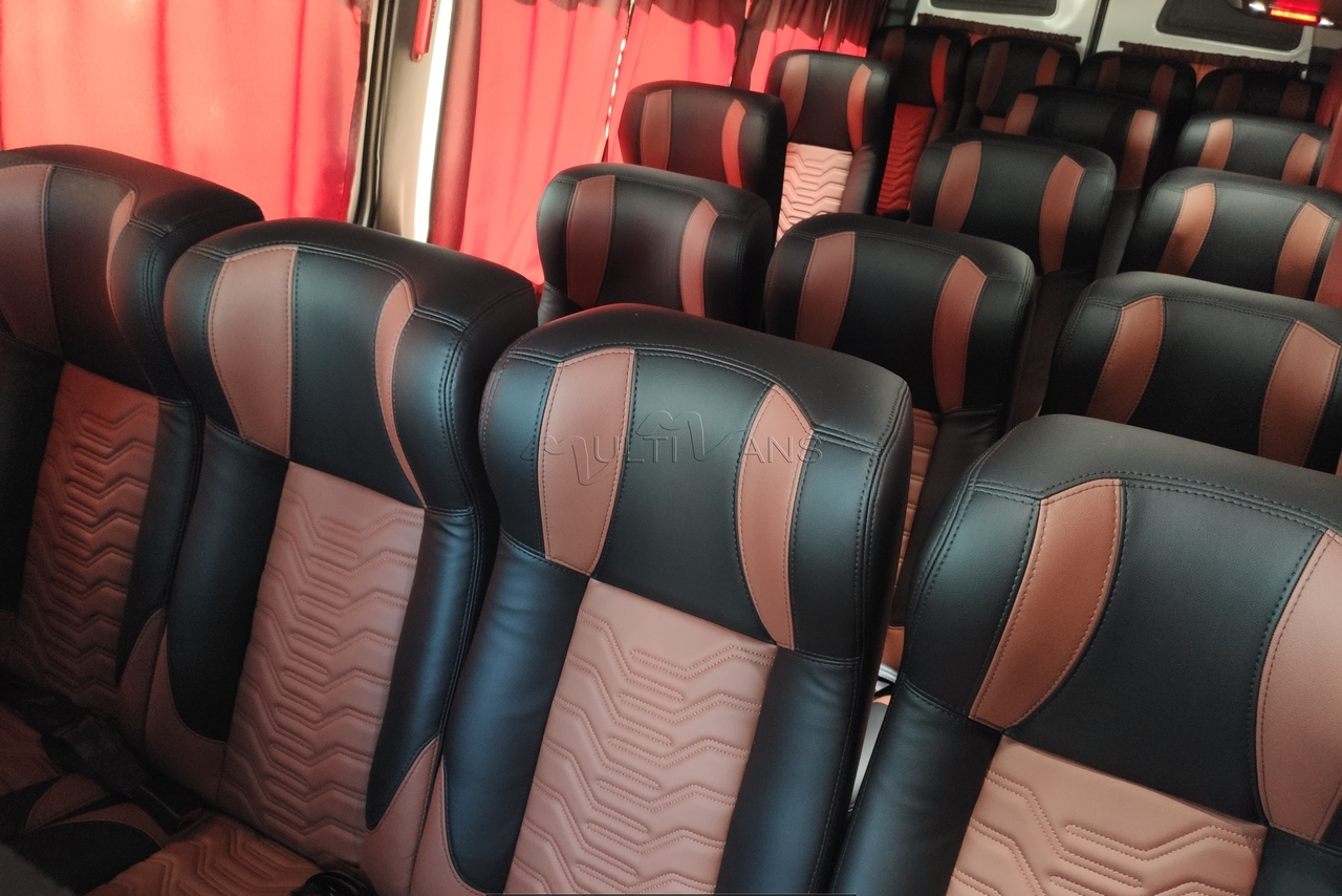 Mercedes Benz Sprinter Executiva 415 - 19/19 13