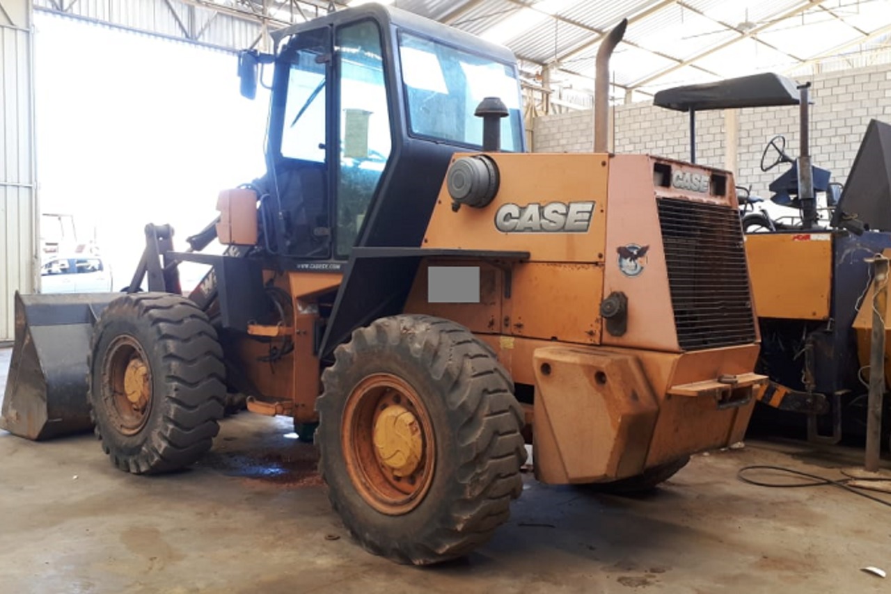 Case W20E - 12/12 3