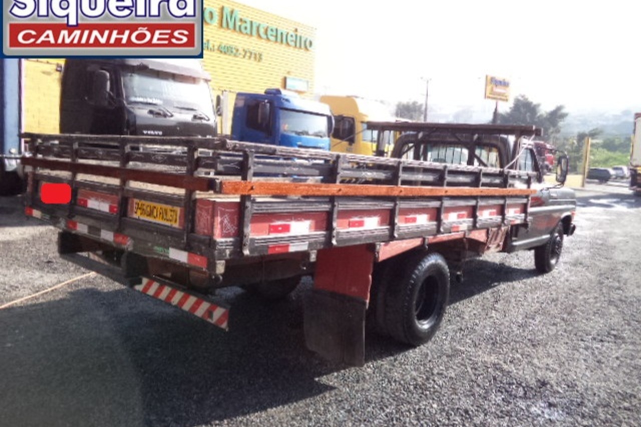 Ford F4000 - 88/88 4