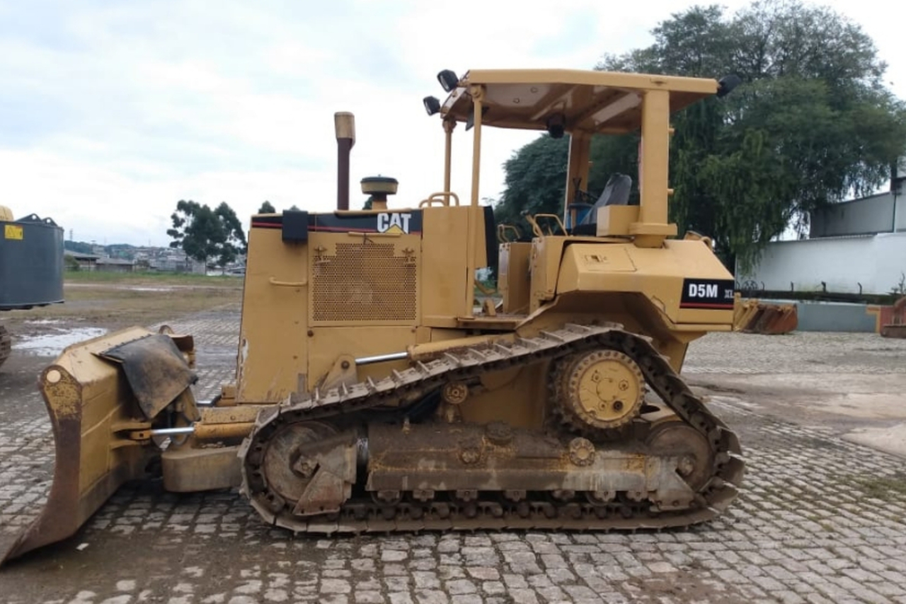 Caterpillar D5M - 04 4