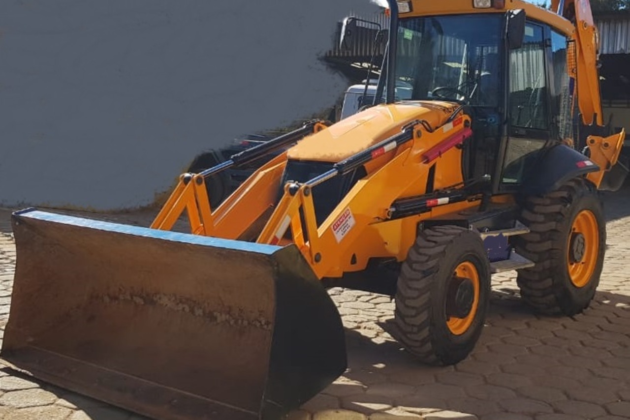 JCB 3C - 12/12 2