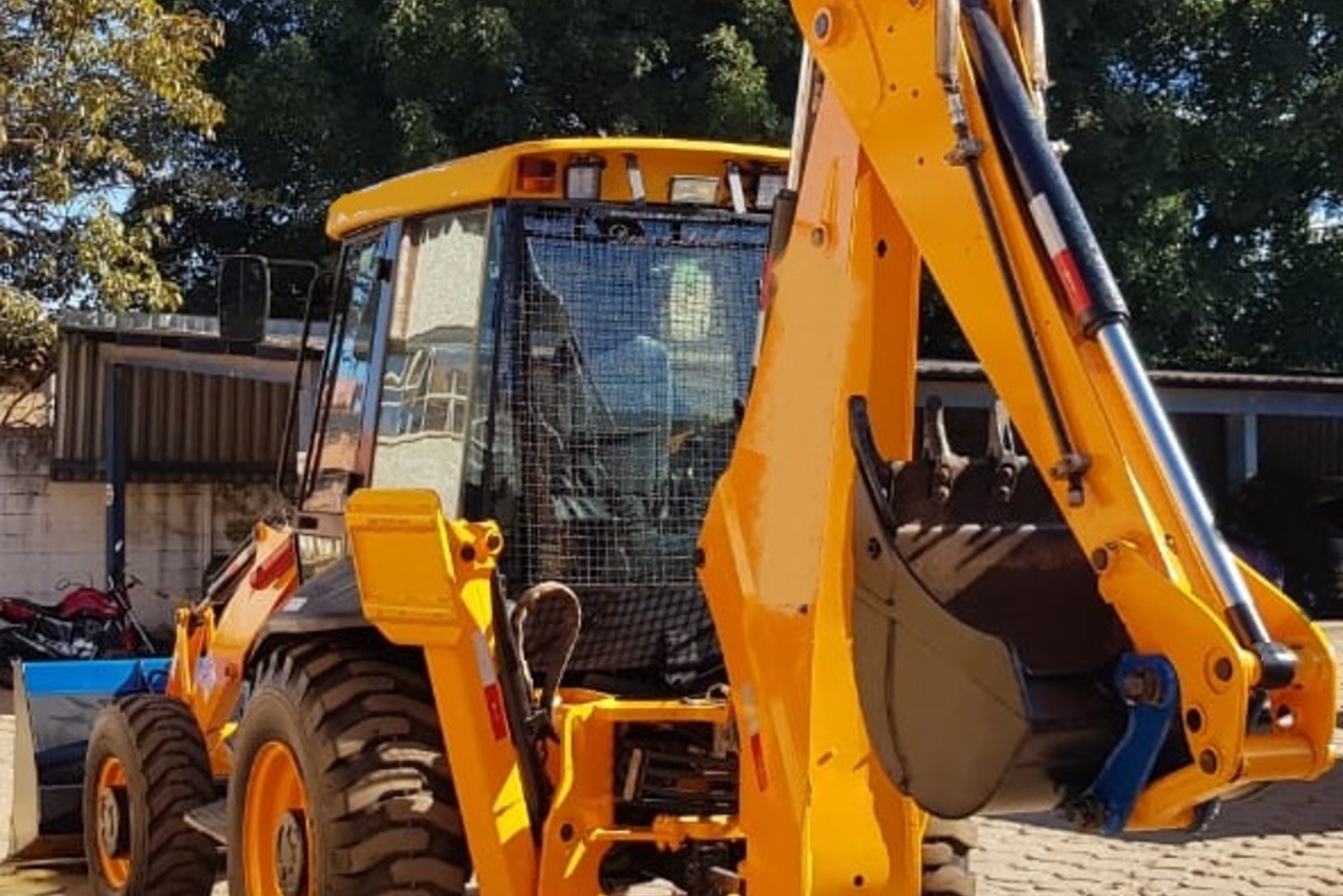 JCB 3C - 12/12 3