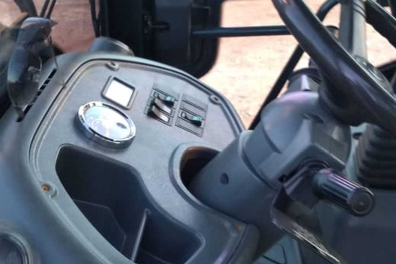 Hyundai H940C - 15/15 5