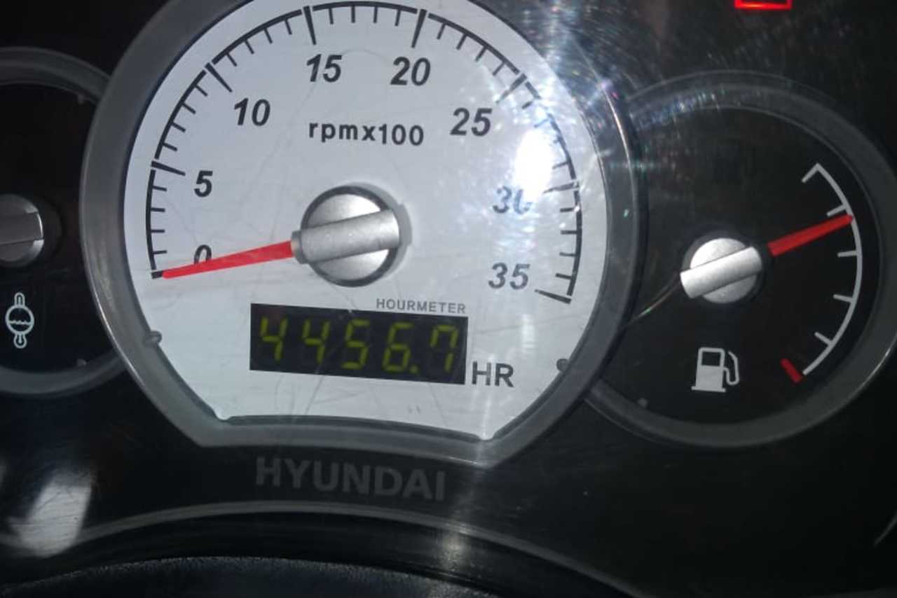 Hyundai H940C - 15/15 8