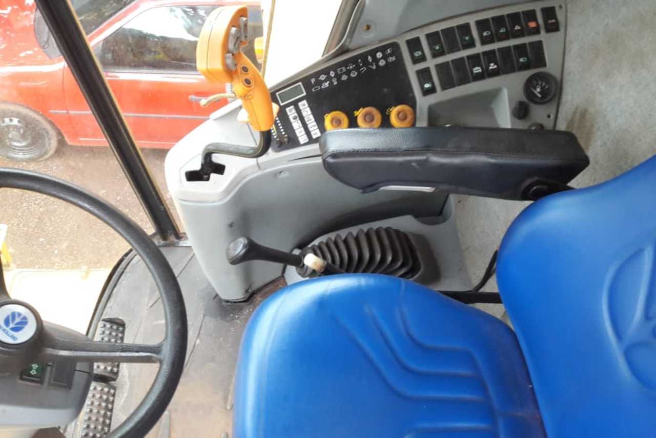 New Holland TC5090 - 09/09 4