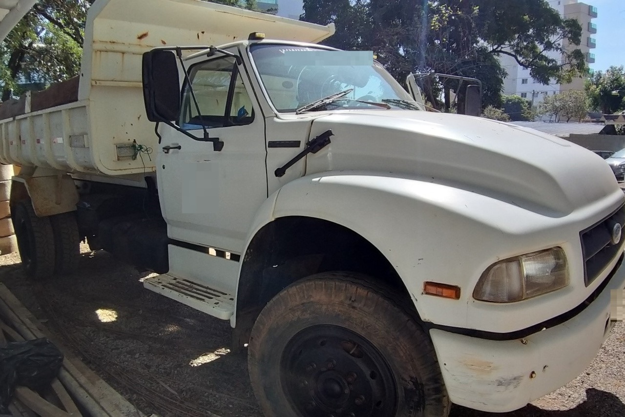 Ford F12000 - 95/95 7