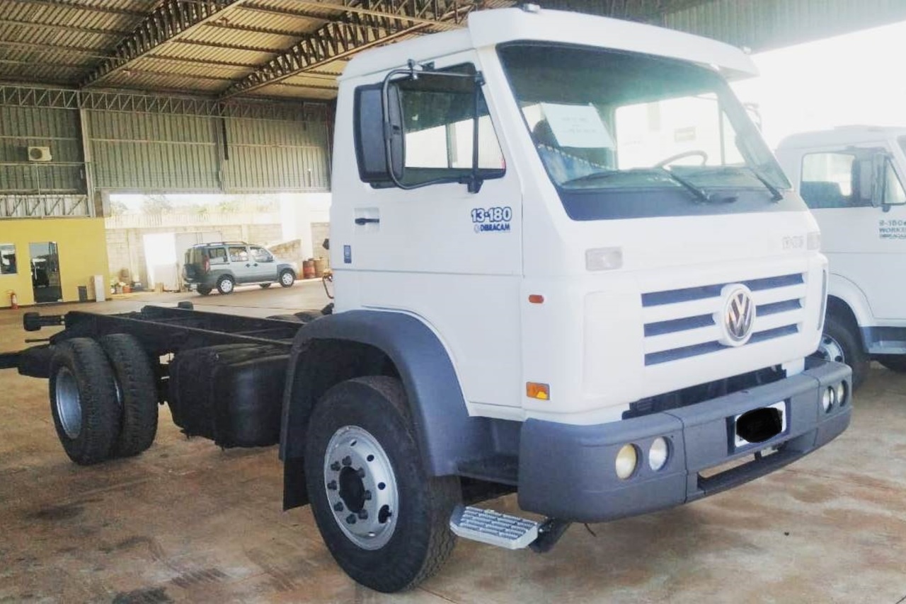 Volkswagen 13-180 - 04/04 5
