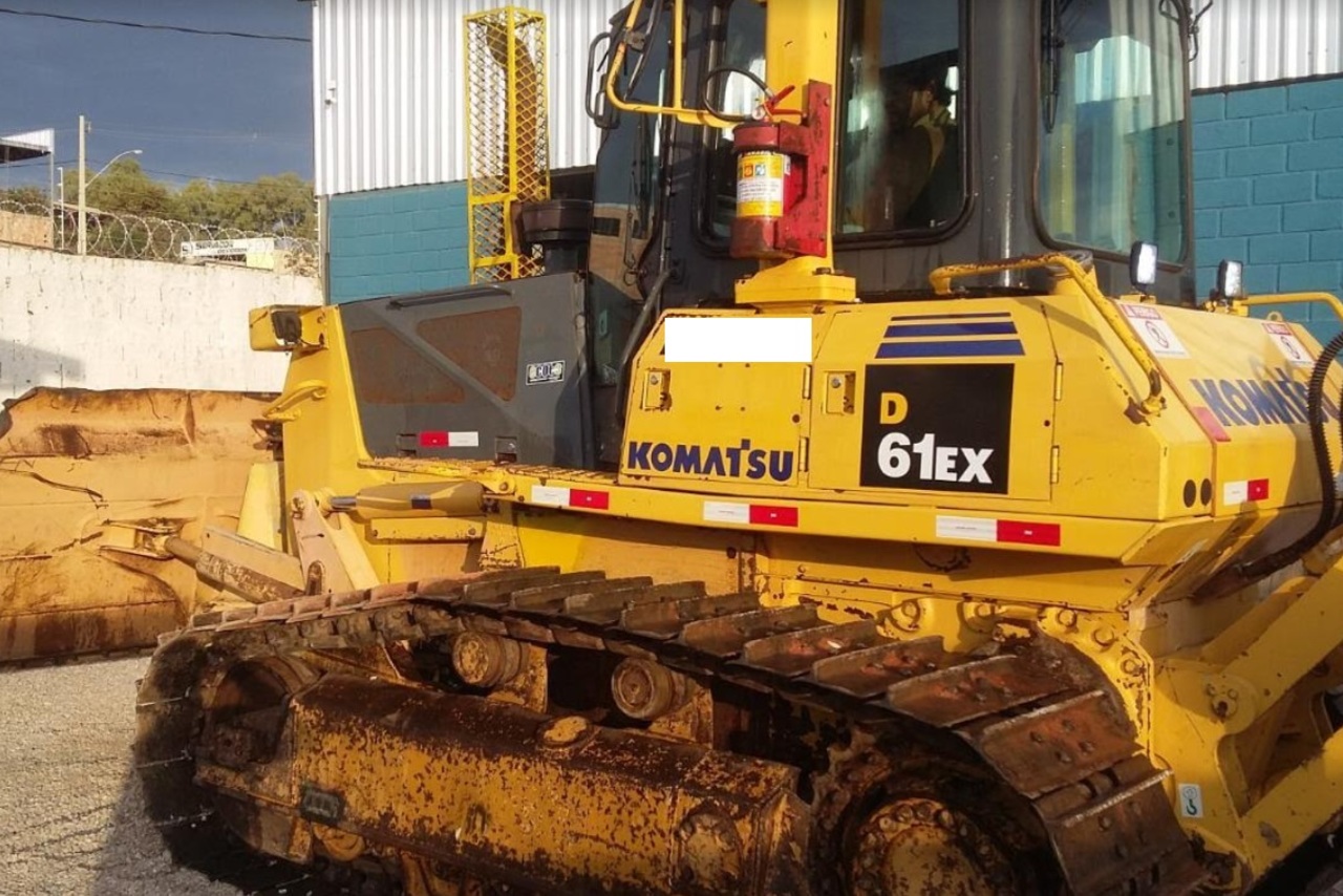 Komatsu D61-EX - 09/09 5