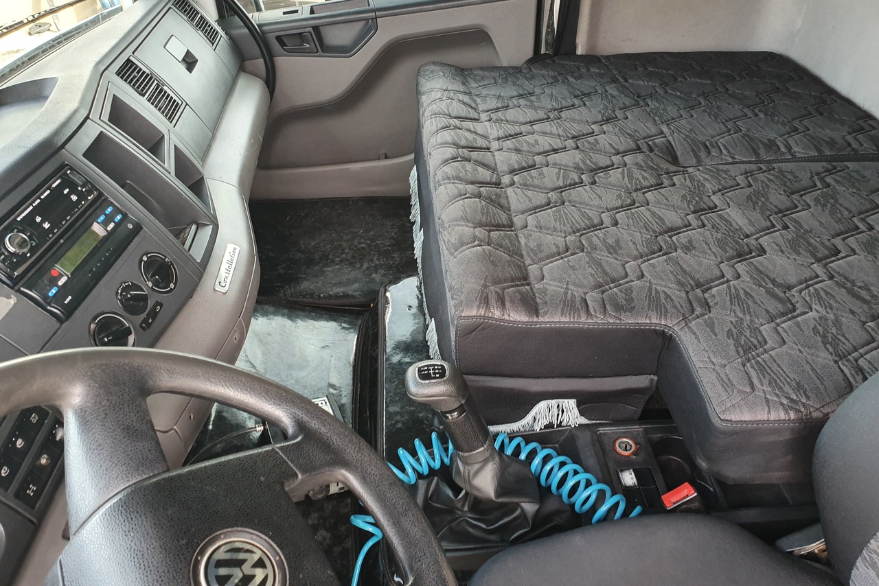 Volkswagen 25 390 - 13/13 8