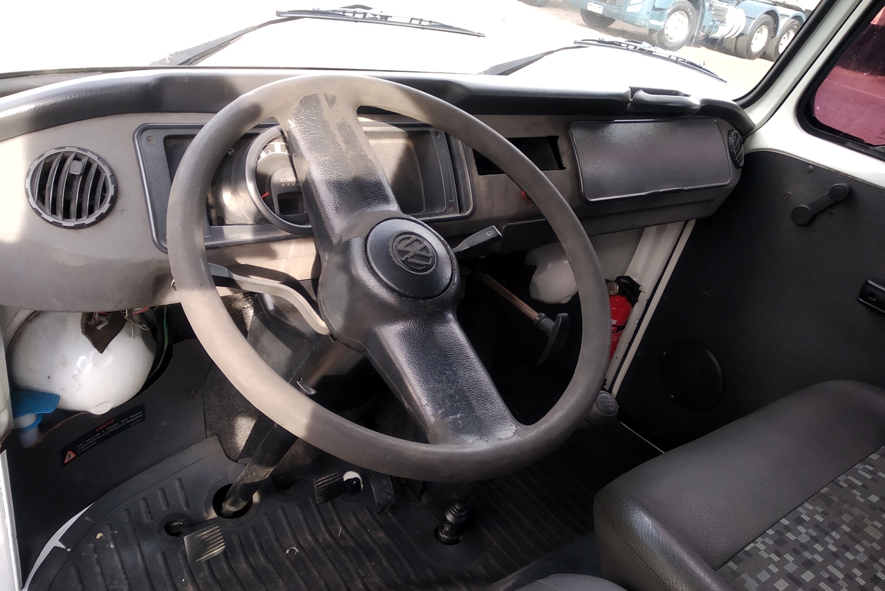 Volkswagen Kombi - 09/09 6