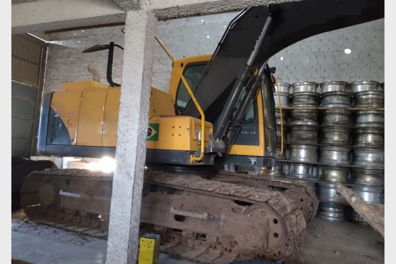 Volvo EC140 - 15 8