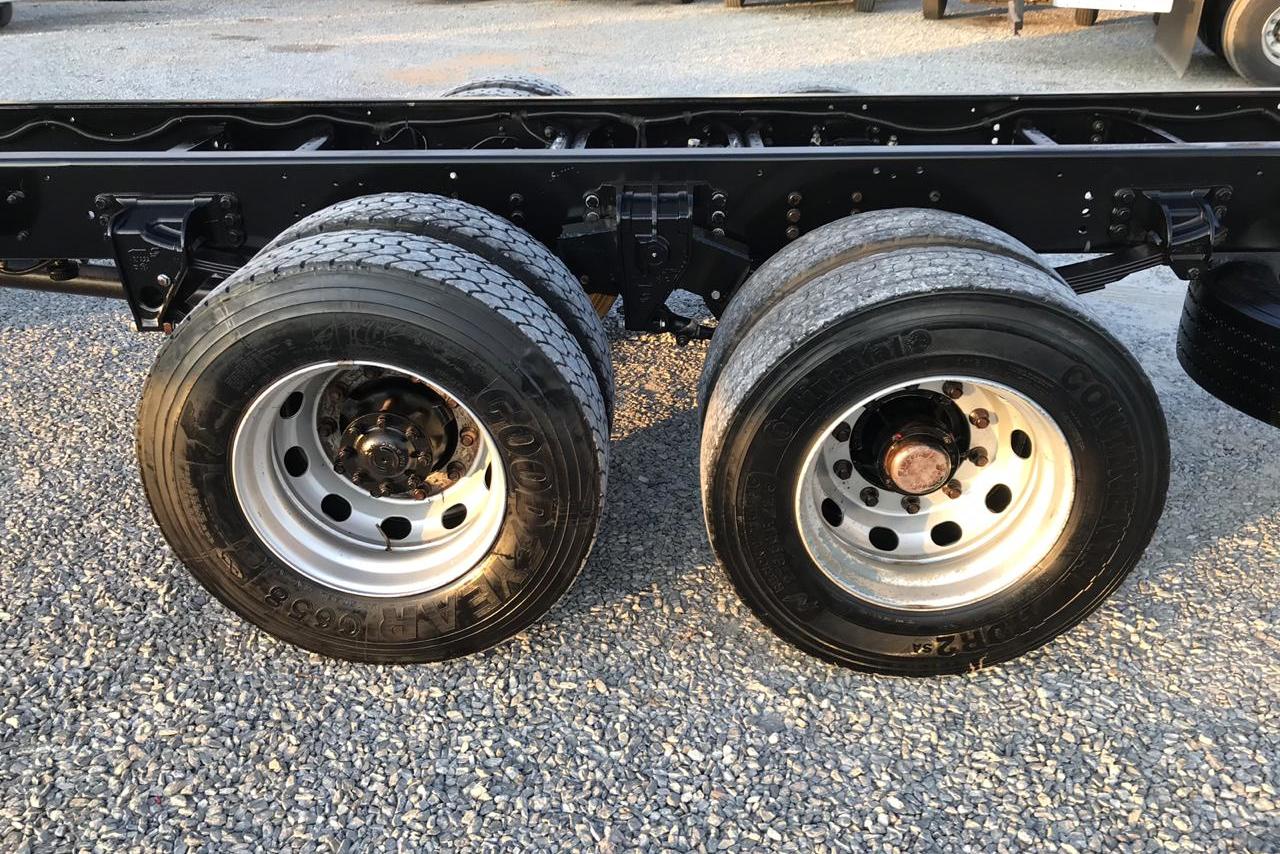 Volkswagen 24-280 E Constellation 6x2 - 14/14 10