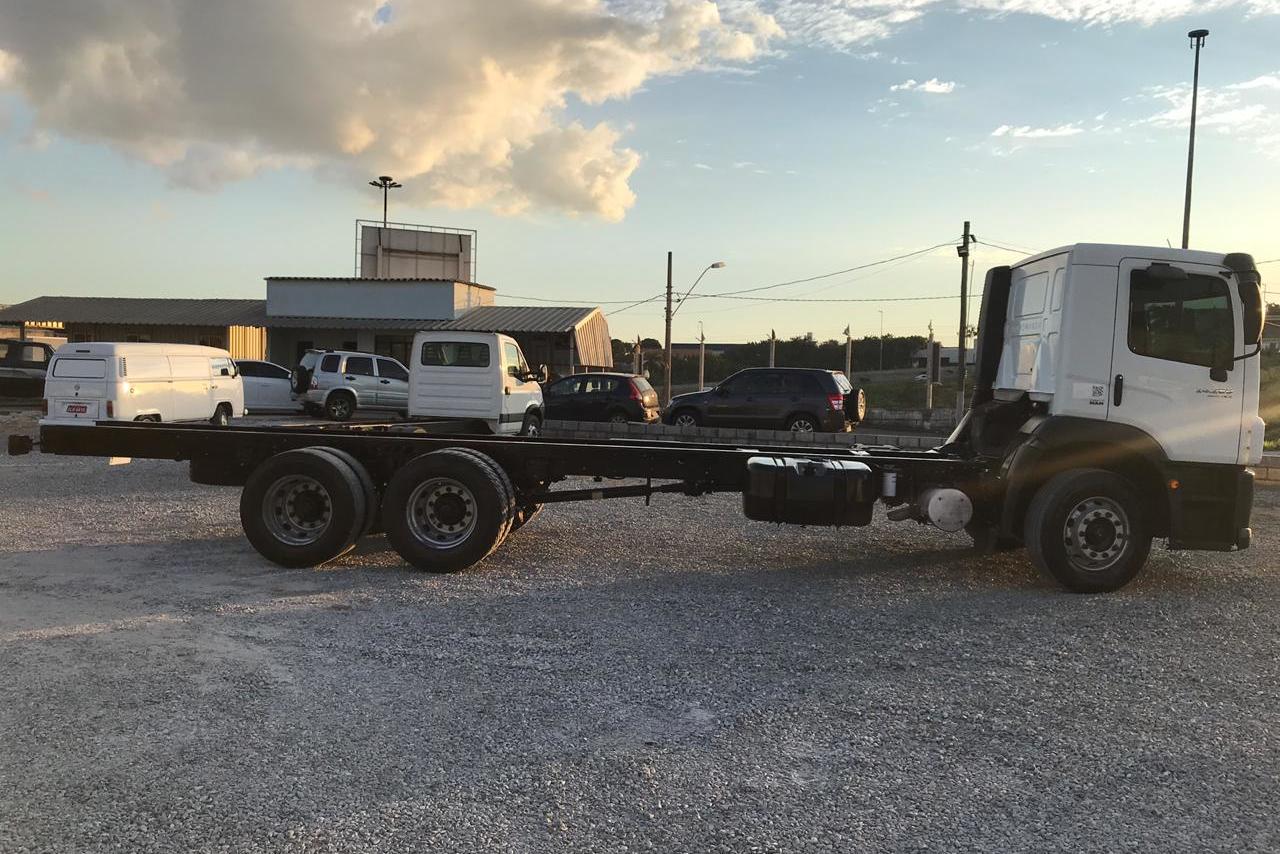 Volkswagen 24-280 E Constellation 6x2 - 14/14 11
