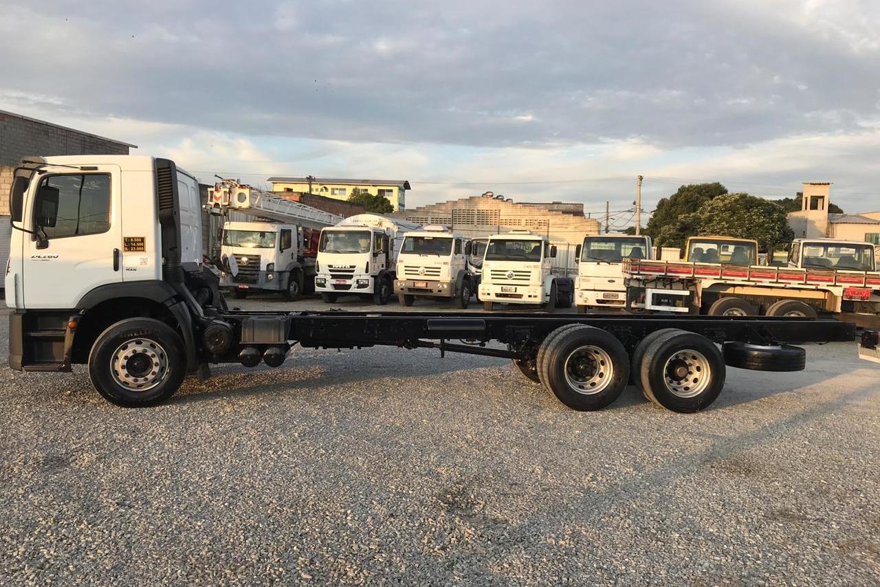 Volkswagen 24-280 E Constellation 6x2 - 14/14 13