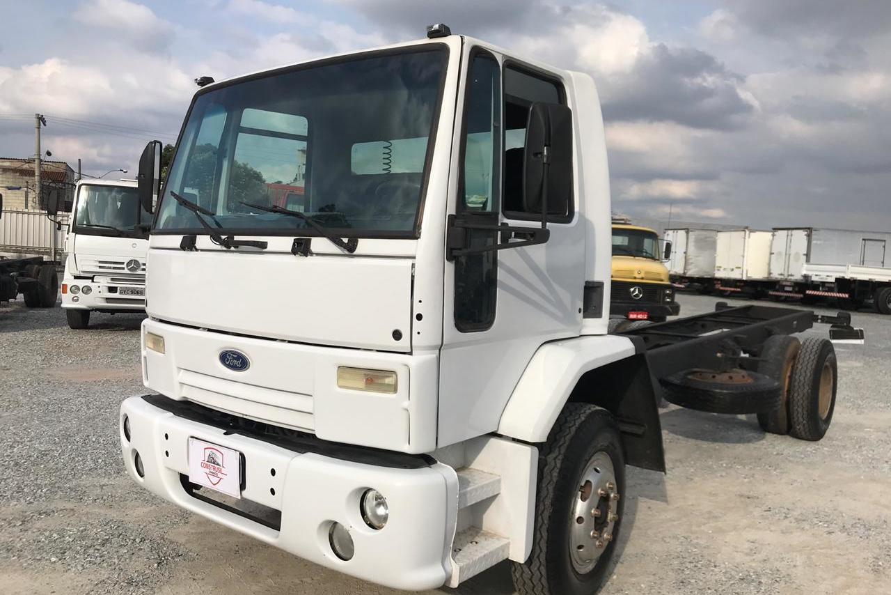 Ford Cargo1217 - 02/02 2