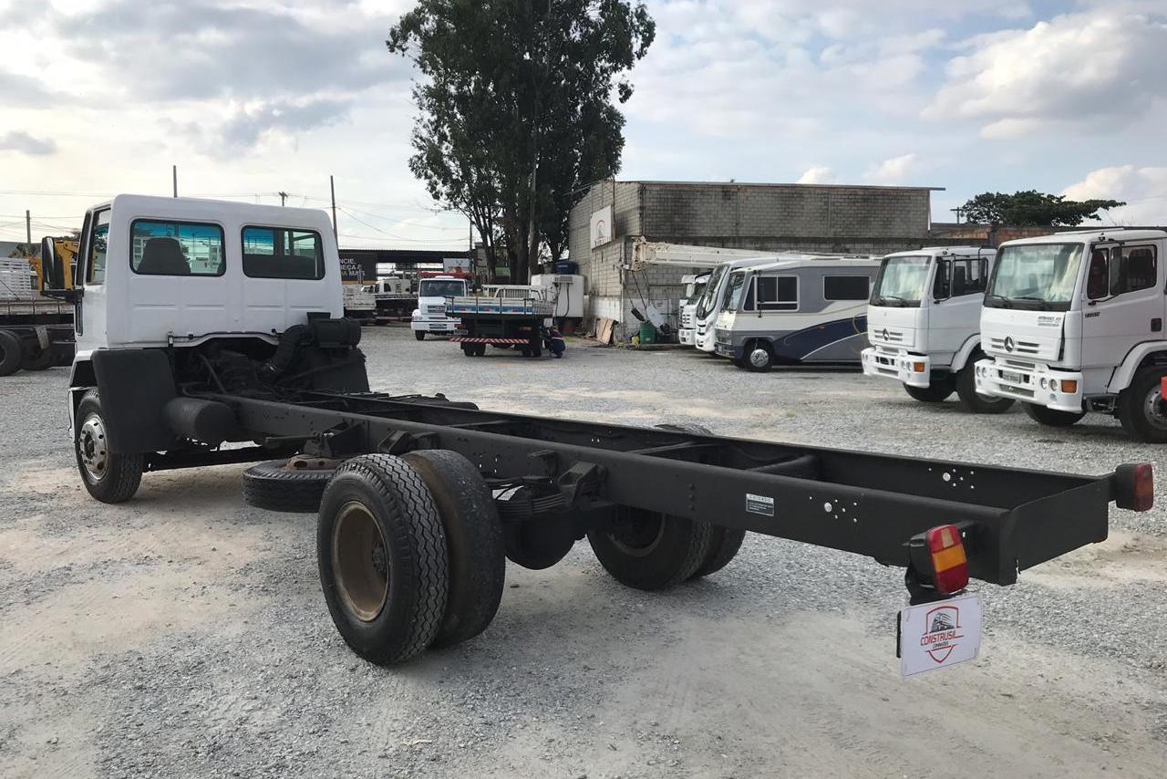 Ford Cargo1217 - 02/02 12