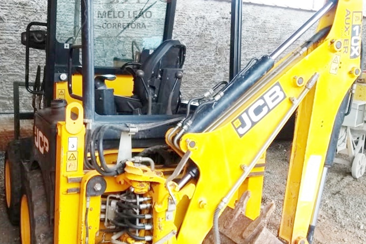 JCB 1CX - 12/12 13