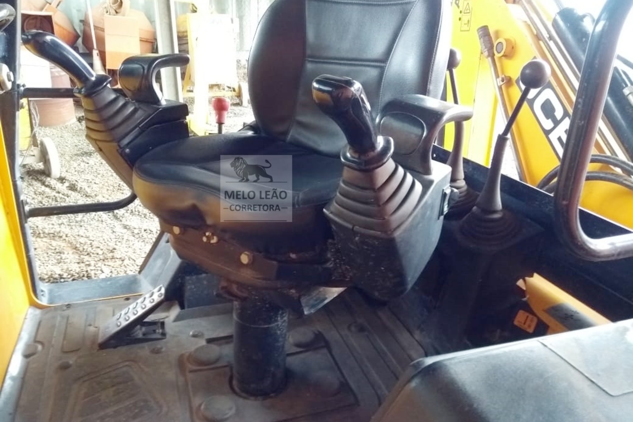 JCB 1CX - 12/12 16