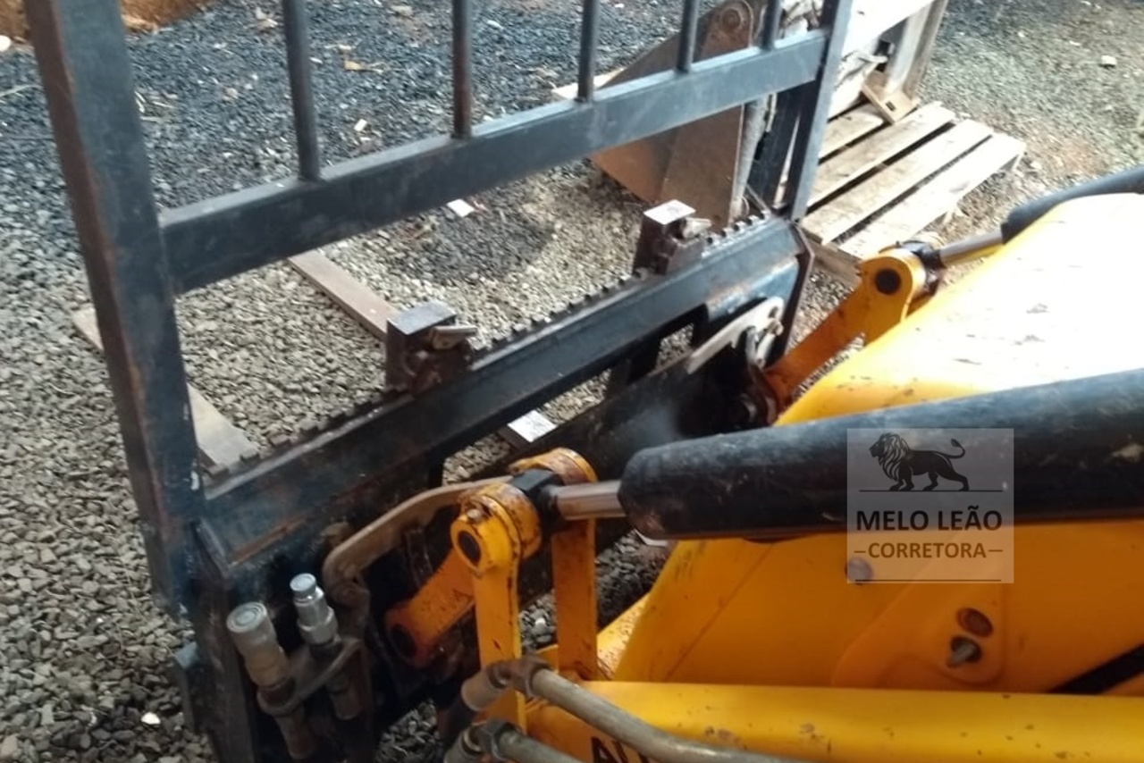 JCB 1CX - 12/12 19