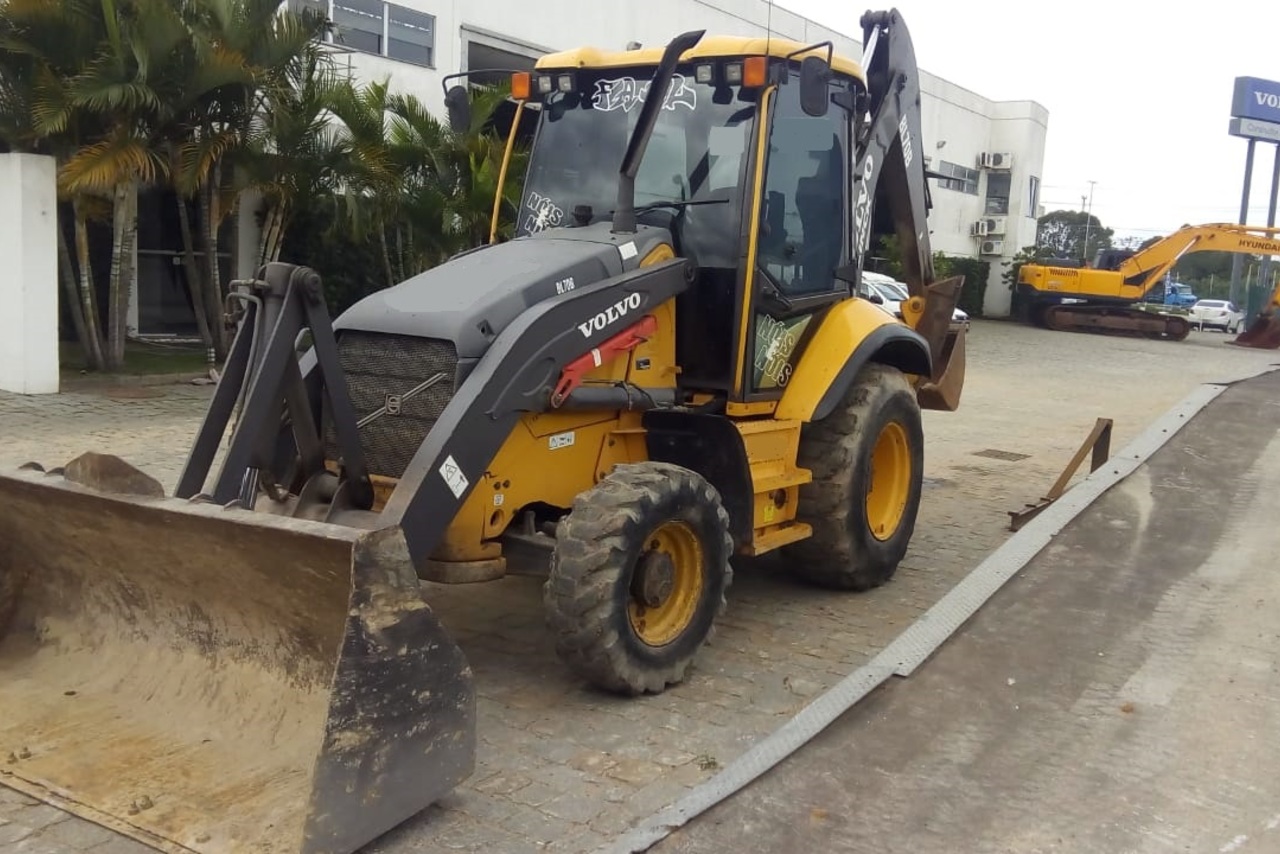 Volvo BL70B - 14/14 12