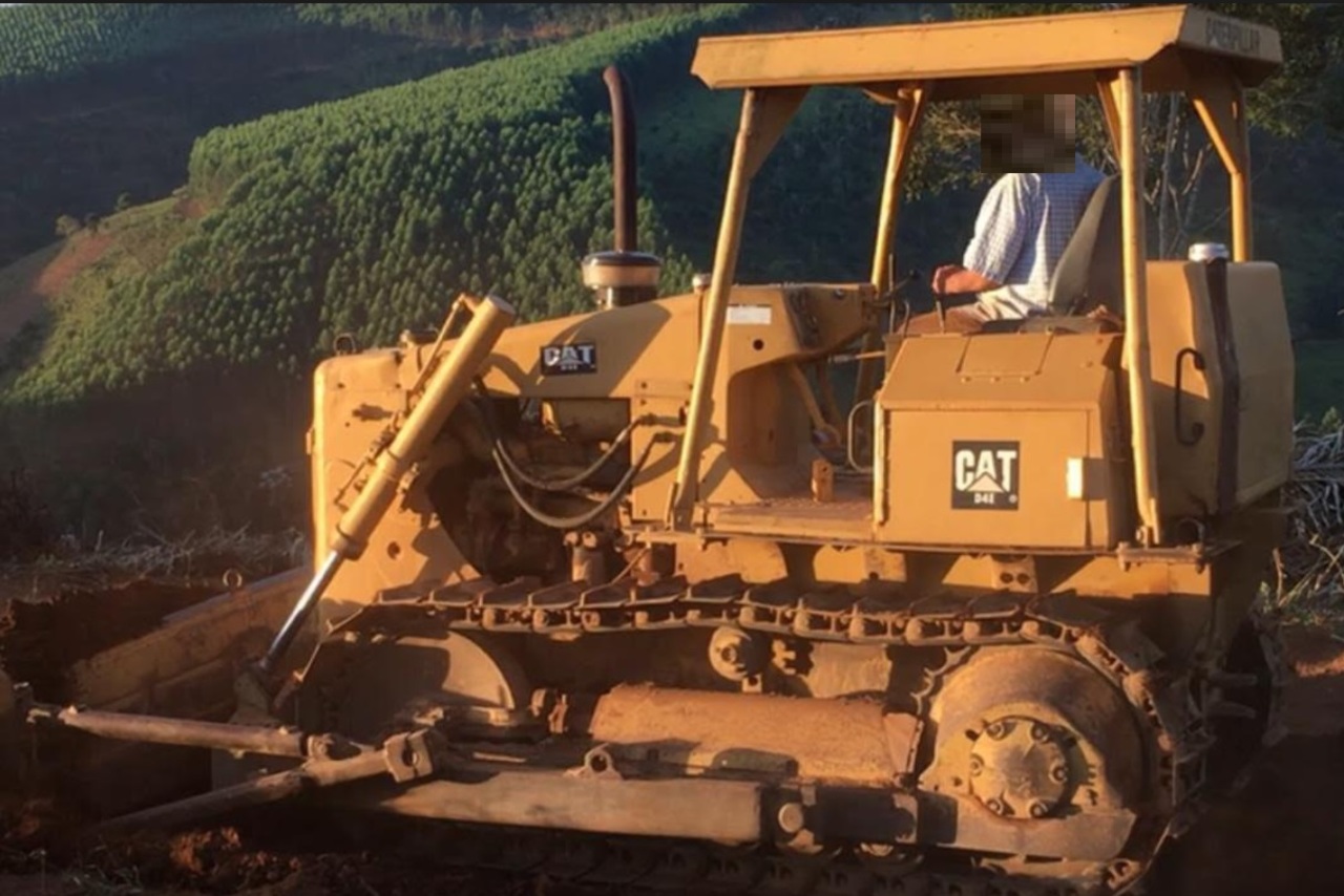 Caterpillar D4E - 86/86 2