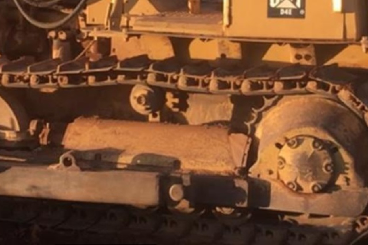 Caterpillar D4E - 86/86 3