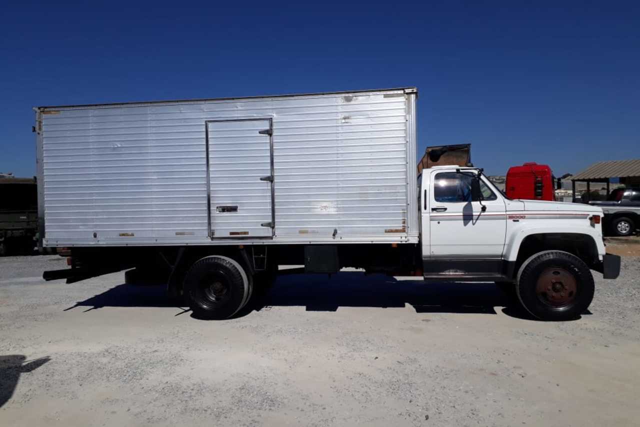 Chevrolet D12000 - 95/95 8