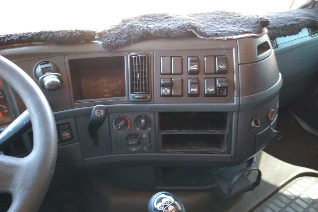 Volvo FH 440 - 08/08 3