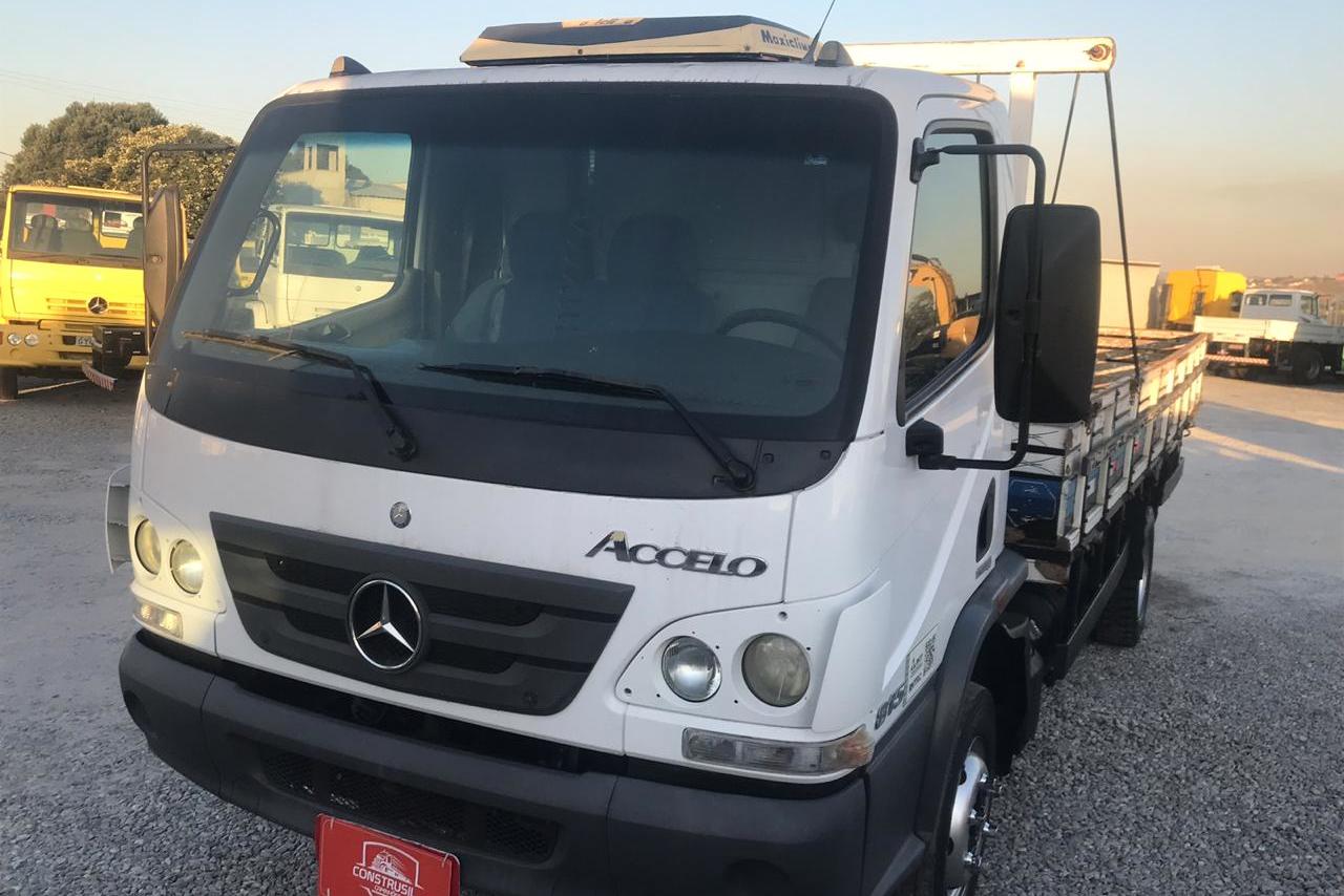 Mercedes Benz Accelo 815 - 12/12 2