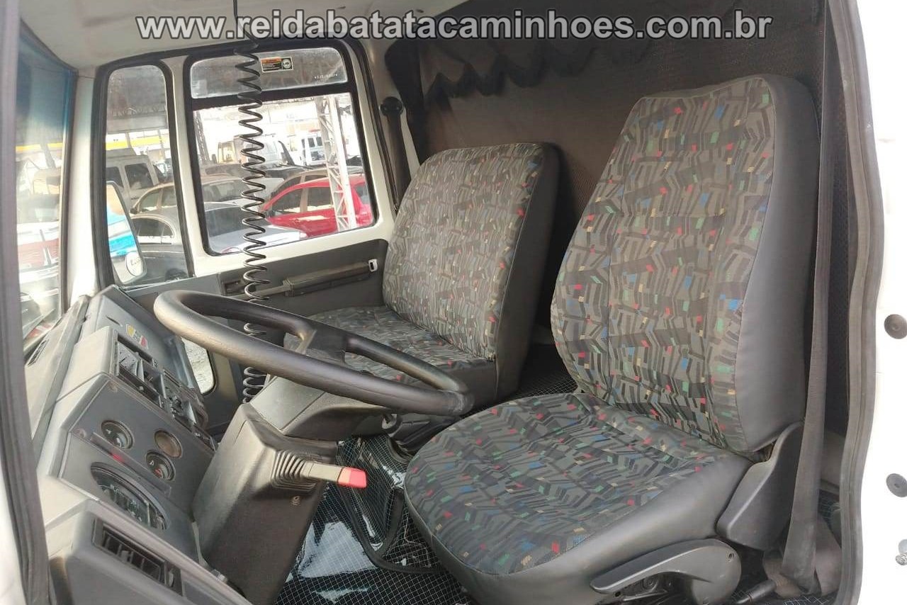Ford Cargo1317 - 04/04 9