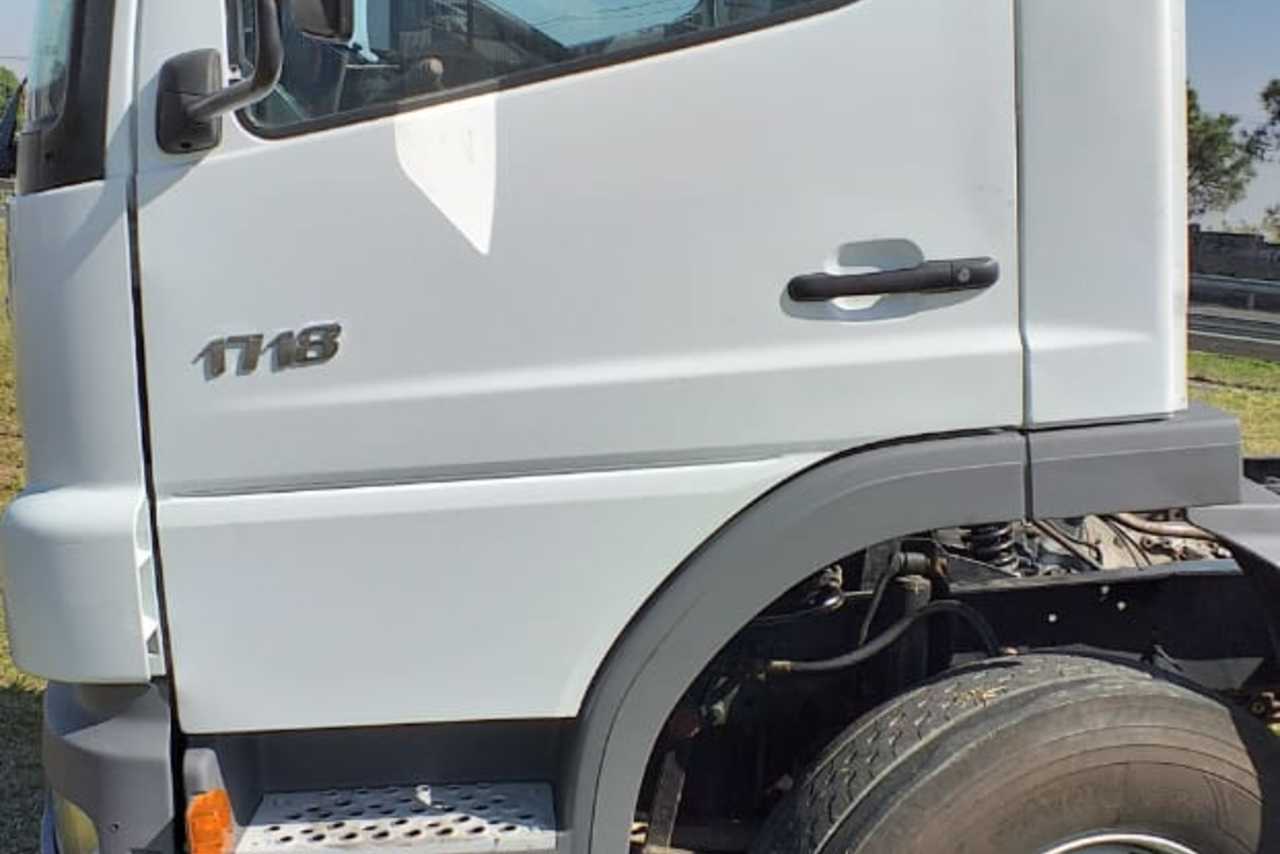 Mercedes Benz MB 1718 - 06/06 11