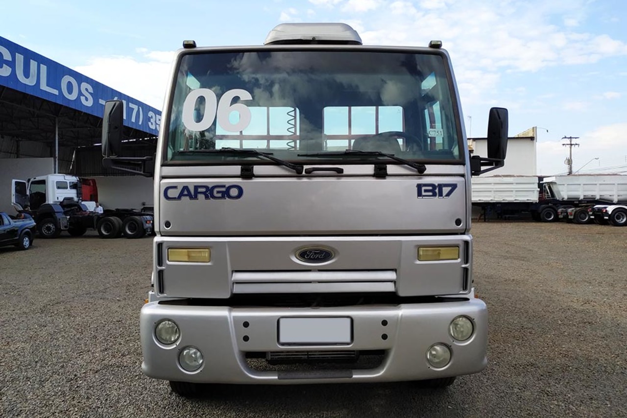 Ford Cargo1317 - 06/06 5