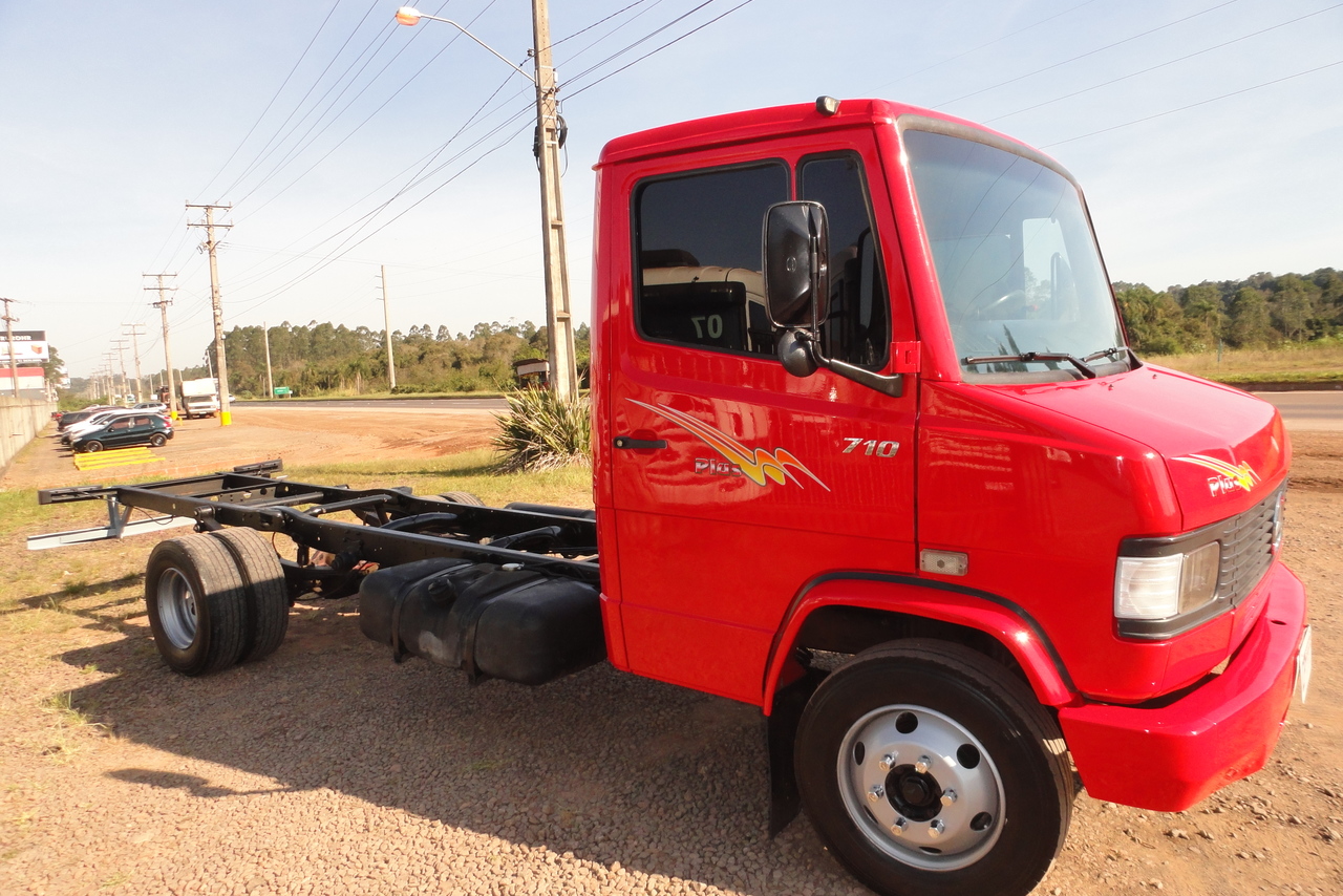 Mercedes Benz MB 710 - 07/07 3