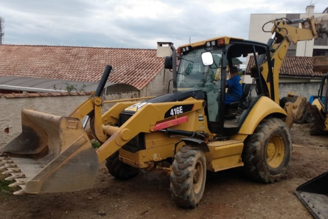 Caterpillar 416E - 15 2