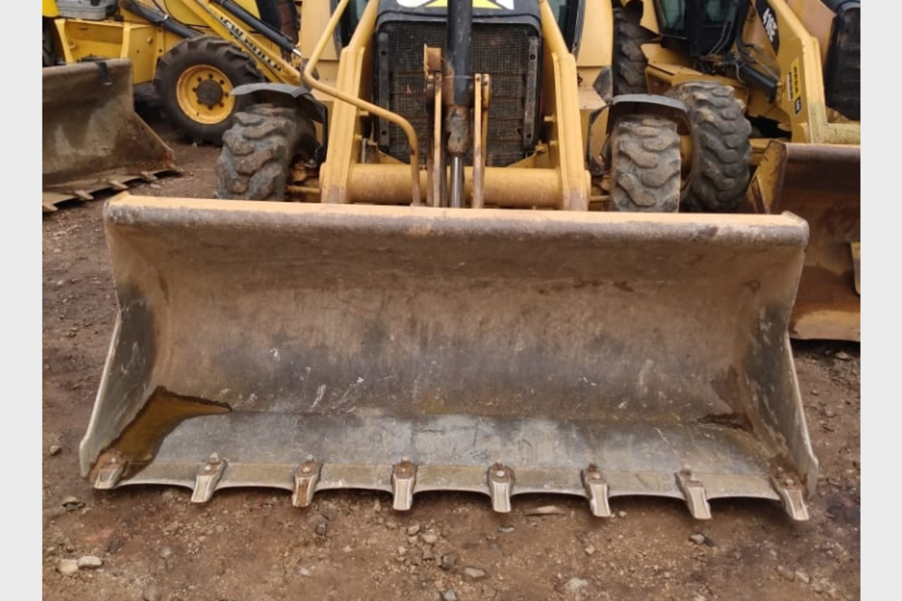 Caterpillar 416E - 15 7