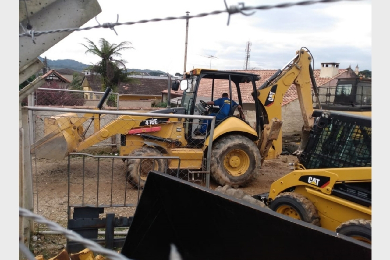 Caterpillar 416E - 15 10