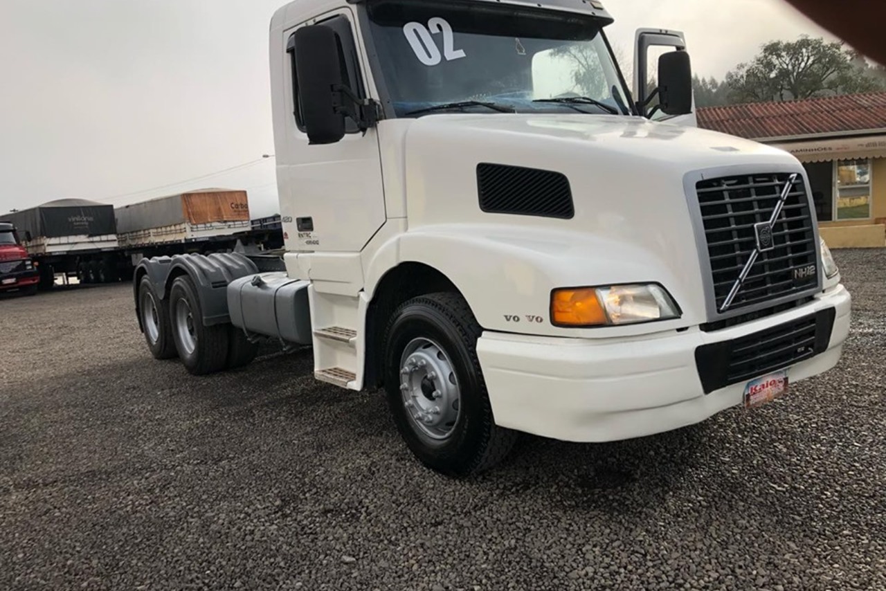 Volvo NH12 420 - 02/02 2