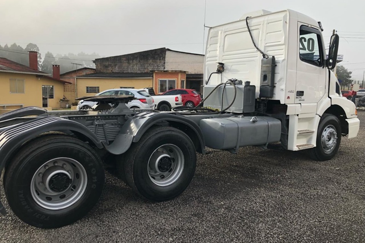 Volvo NH12 420 - 02/02 5