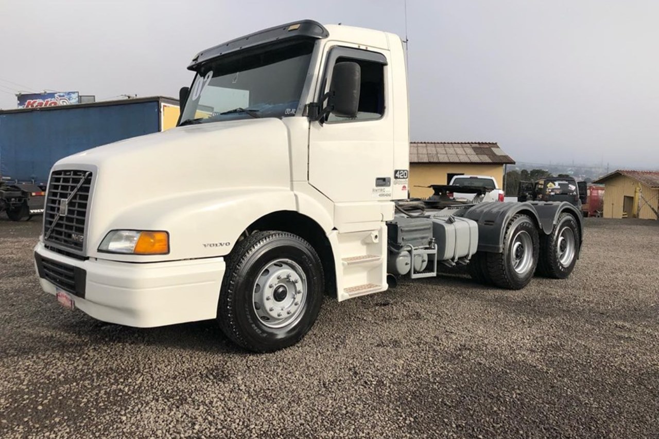 Volvo NH12 420 - 02/02 8