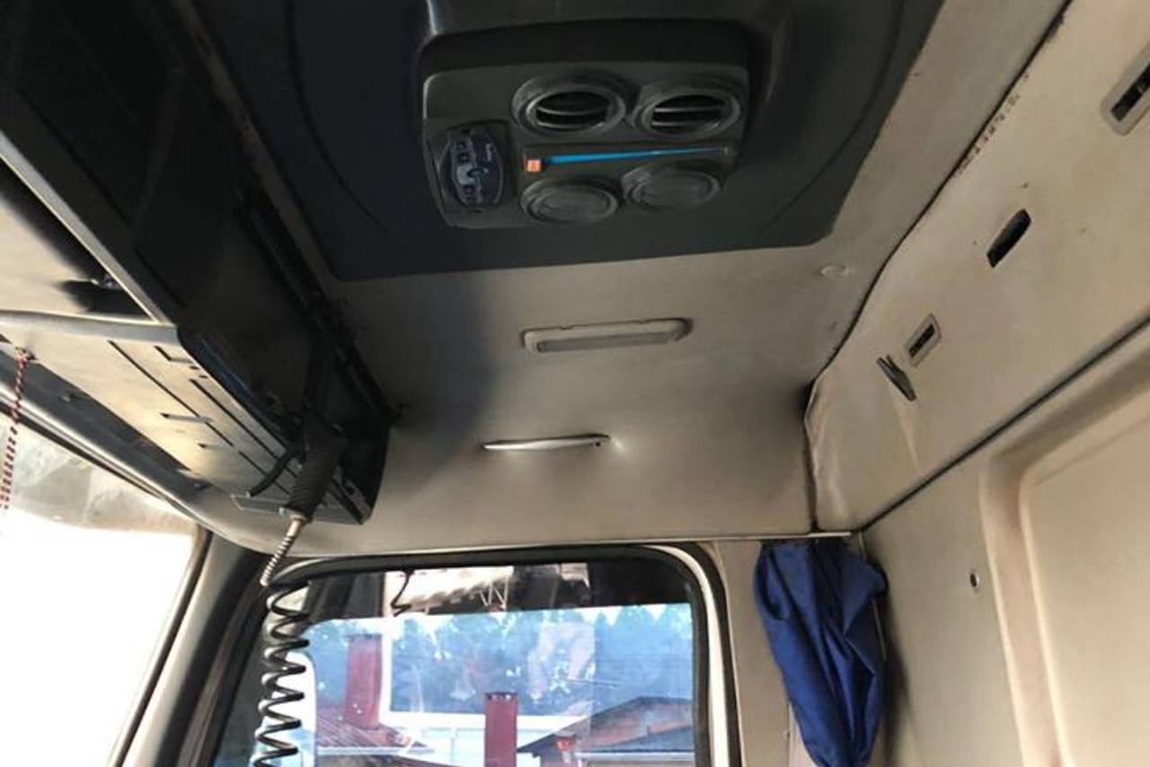 Volvo NH12 420 - 02/02 14