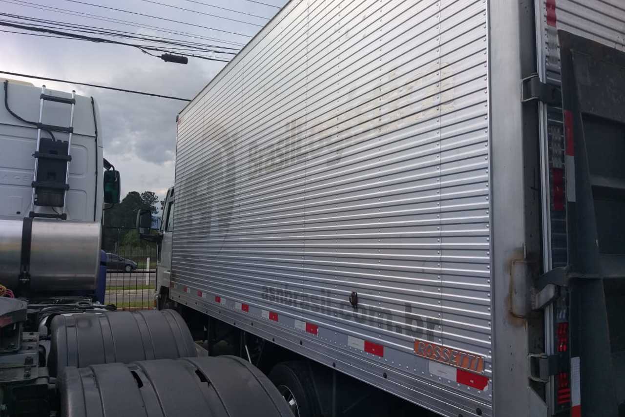 Ford Cargo815 - 12/12 7