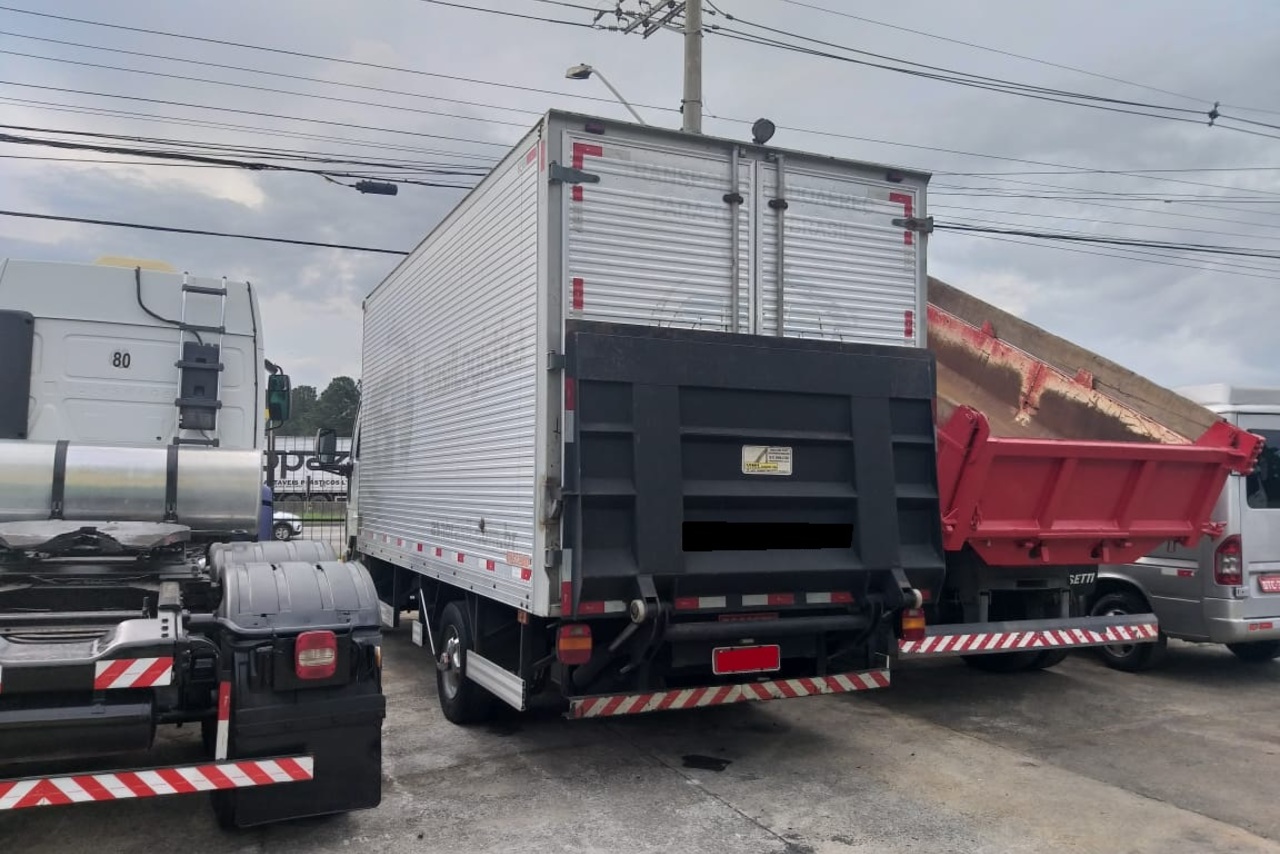 Ford Cargo815 - 12/12 11